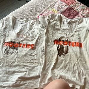 White short sleeve hooters tops